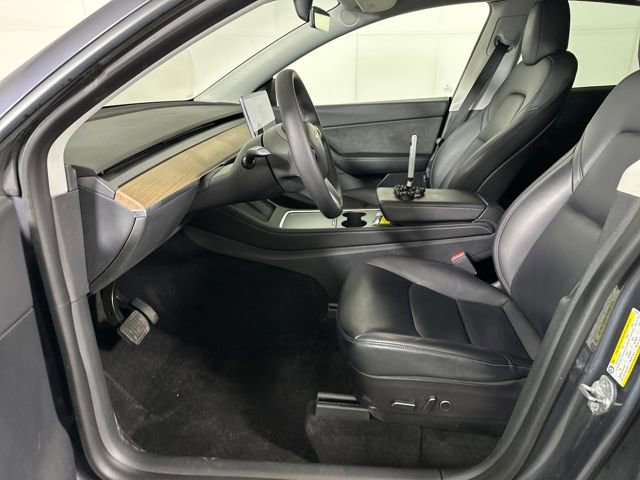 Used 2022 Tesla Model Y Long Range image 11