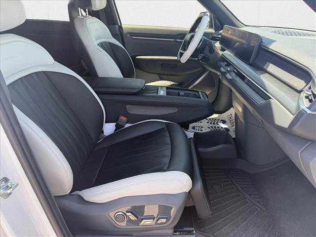 Used 2024 Kia EV9 GT-Line image 11