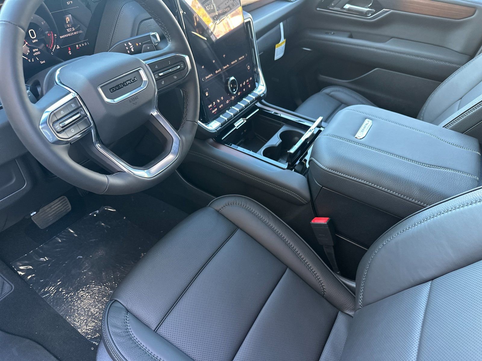 New 2026 GMC Yukon XL Denali w/ Sun & Power Step Package AWD/4WD image 10