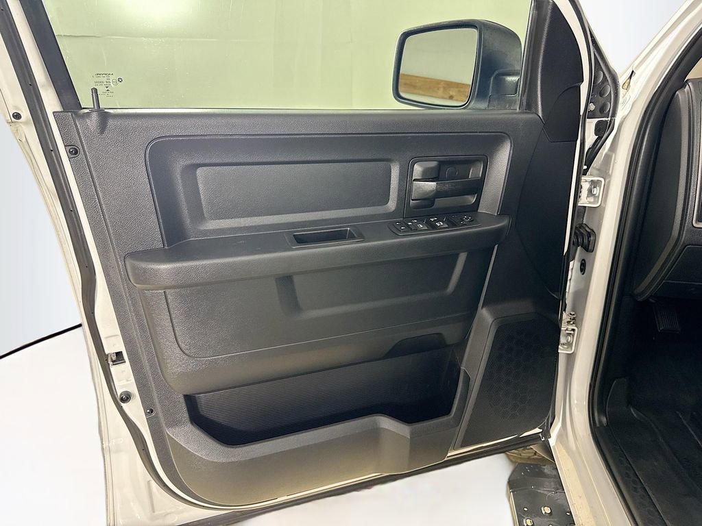 Used 2017 RAM 1500 Express image 11