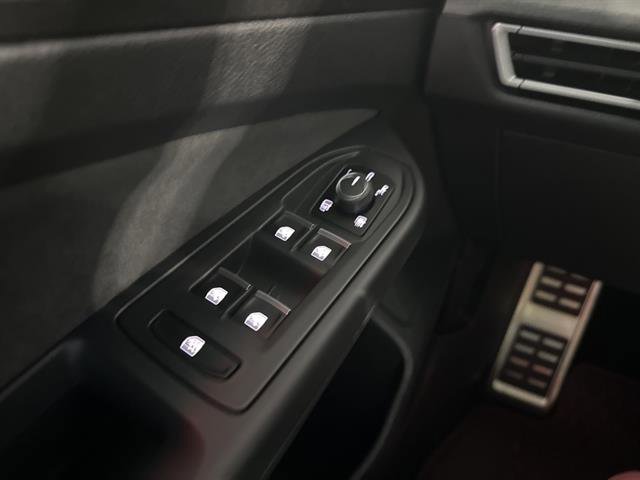 Certified 2024 Volkswagen GTI SE image 41