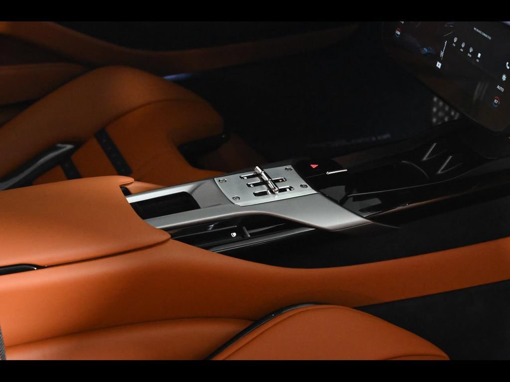 Certified 2025 Ferrari 12Cilindri RWD image 20