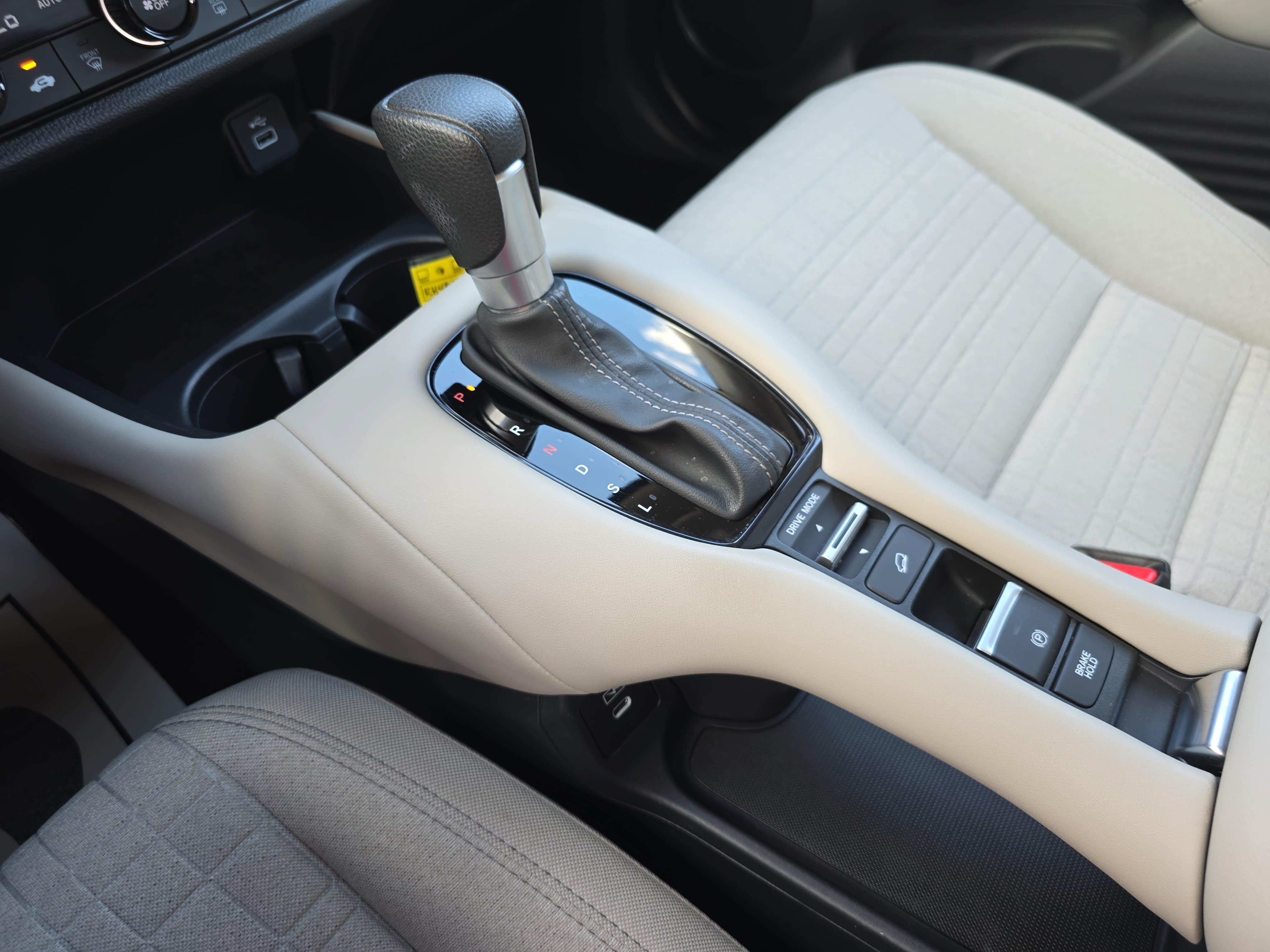 Certified 2025 Honda HR-V LX image 23