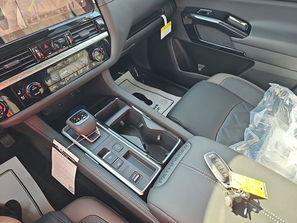 New 2026 Nissan Pathfinder Platinum FWD image 30