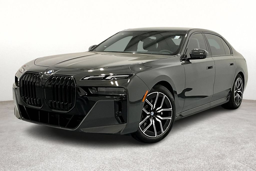New 2026 BMW 740i RWD image 2