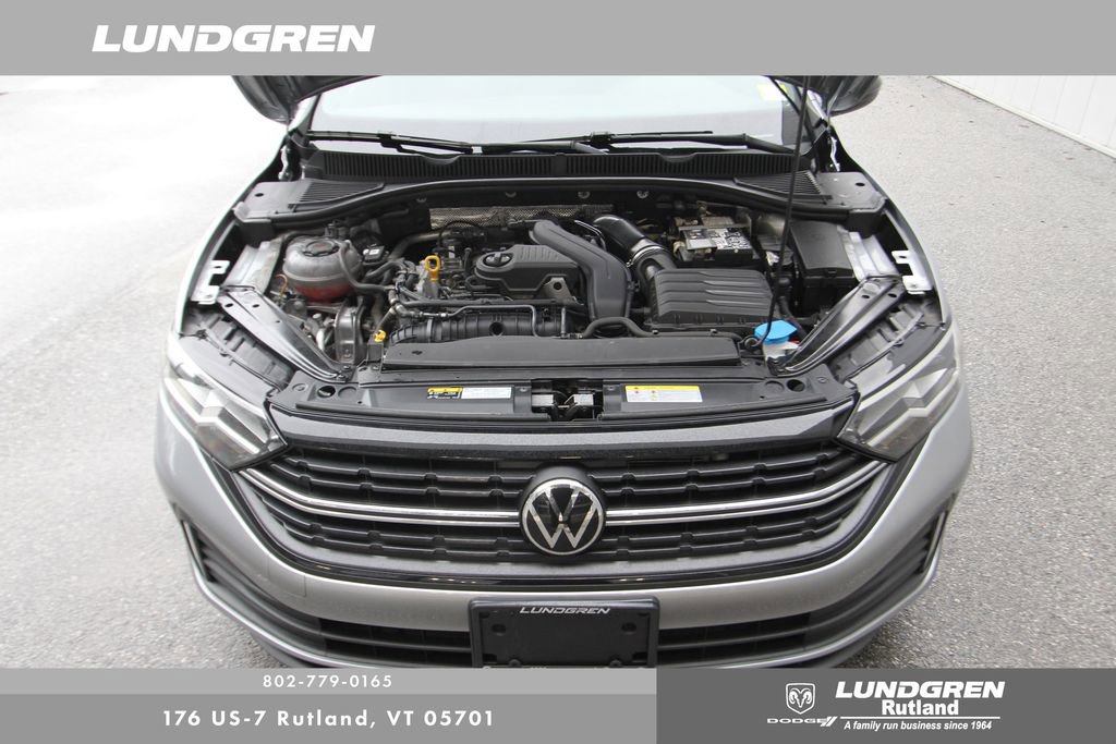 Used 2024 Volkswagen Jetta Sport image 28