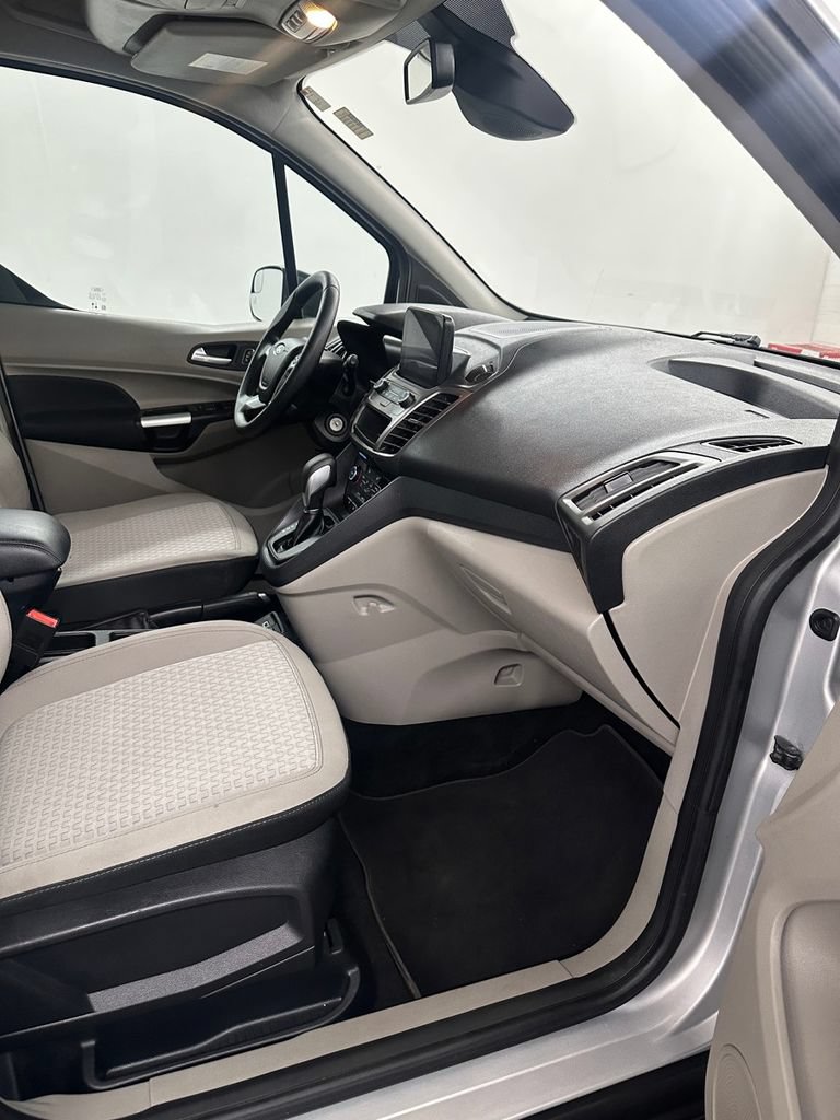 Used 2022 Ford Transit Connect XLT FWD image 32