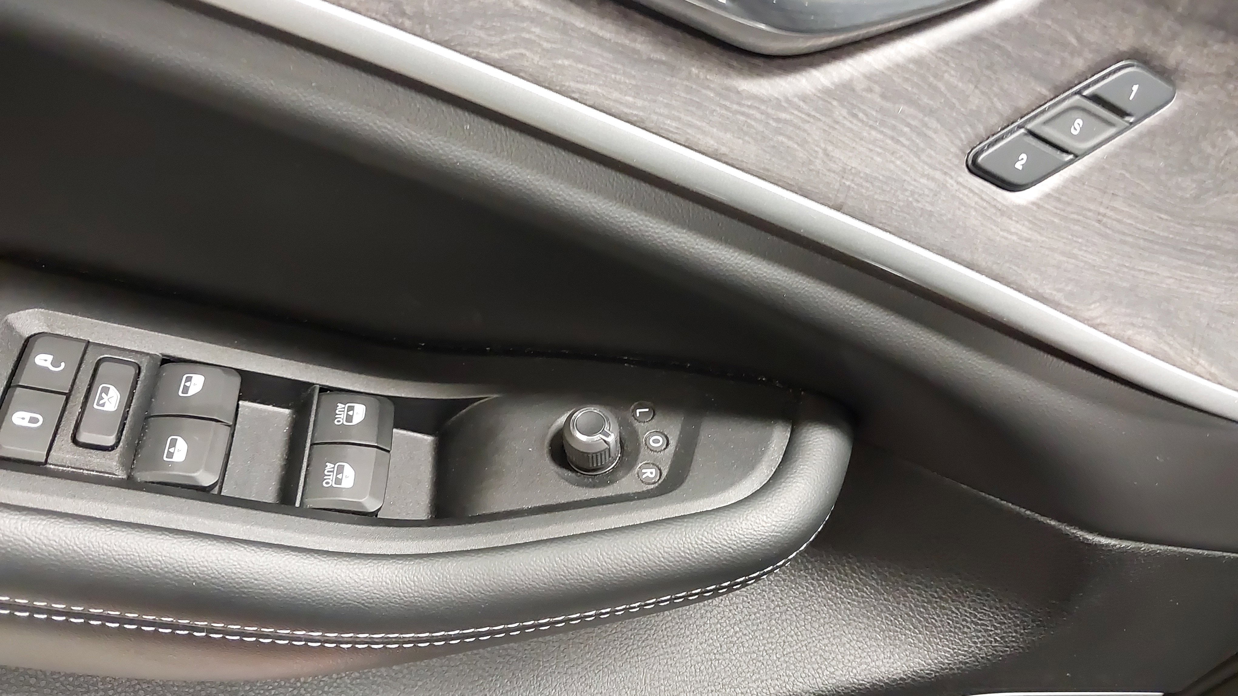 Used 2024 Jeep Grand Cherokee Limited 4xe image 25