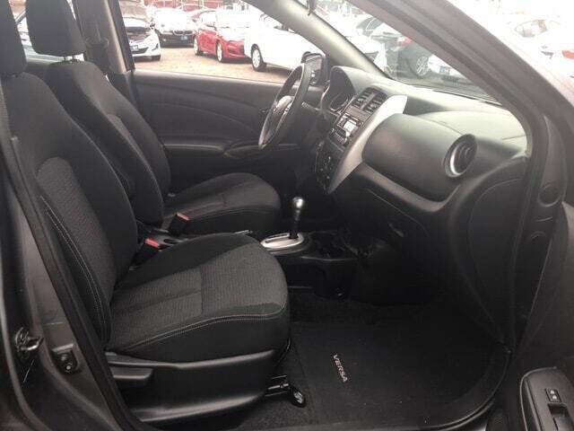 Used 2017 Nissan Versa SV image 21