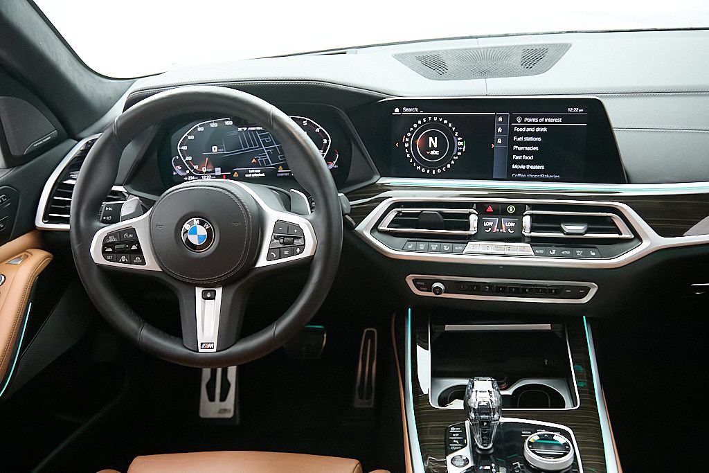 Used 2021 BMW X7 M50i w/ Dynamic Handling Package AWD/4WD image 31