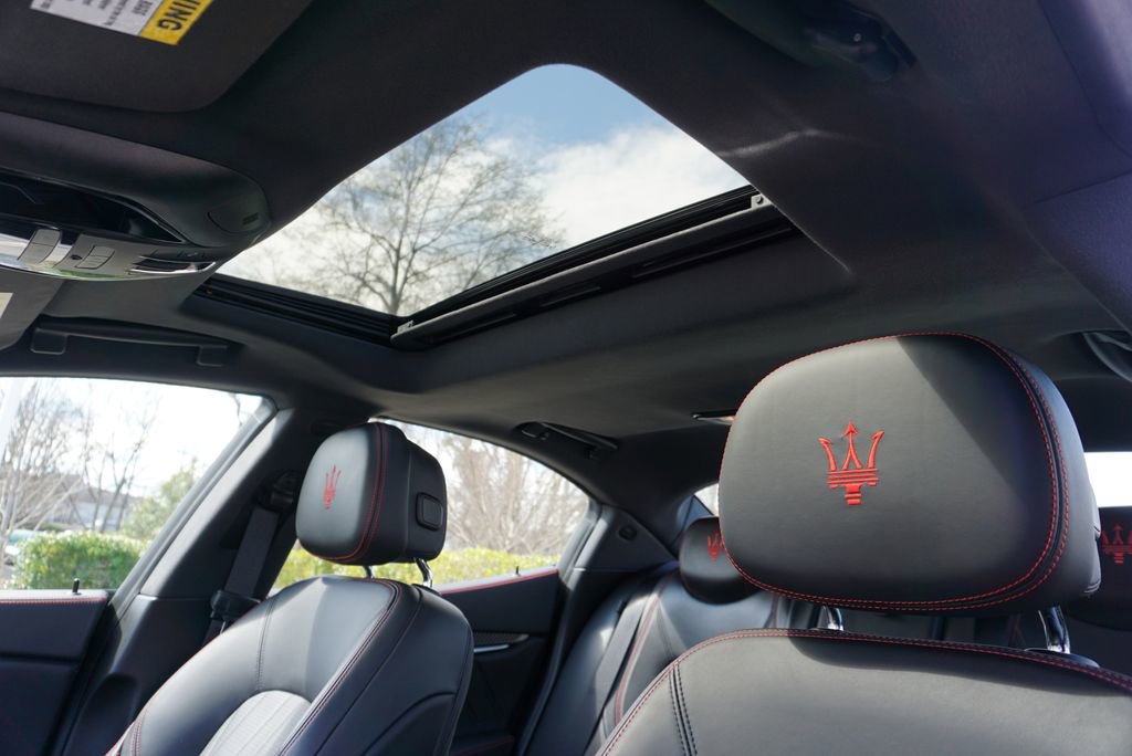 Used 2023 Maserati Ghibli Modena image 32