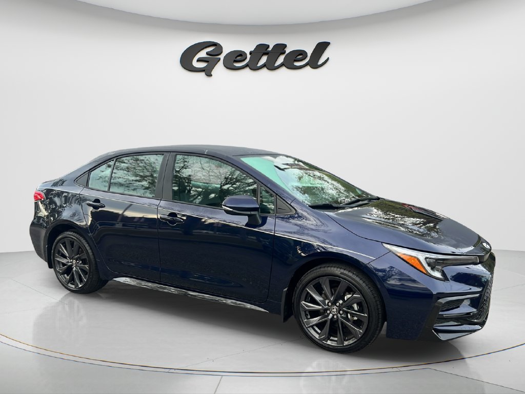 Used 2026 Toyota Corolla SE FWD image 3