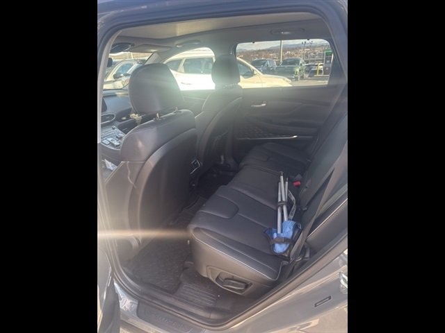 Used 2023 Hyundai Santa Fe Limited w/ Cargo Package image 6