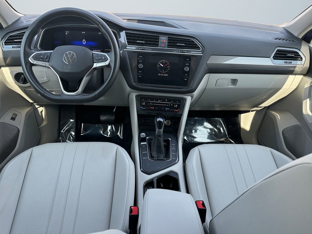 Used 2022 Volkswagen Tiguan SE image 10