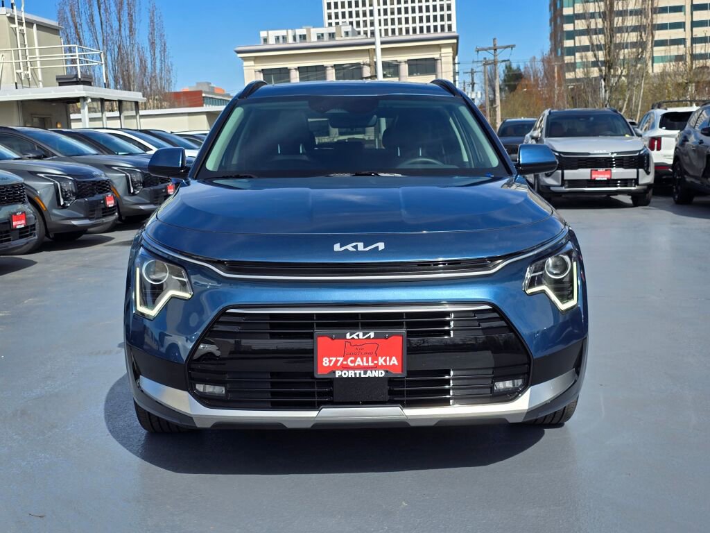 Used 2024 Kia Niro EX Touring image 10