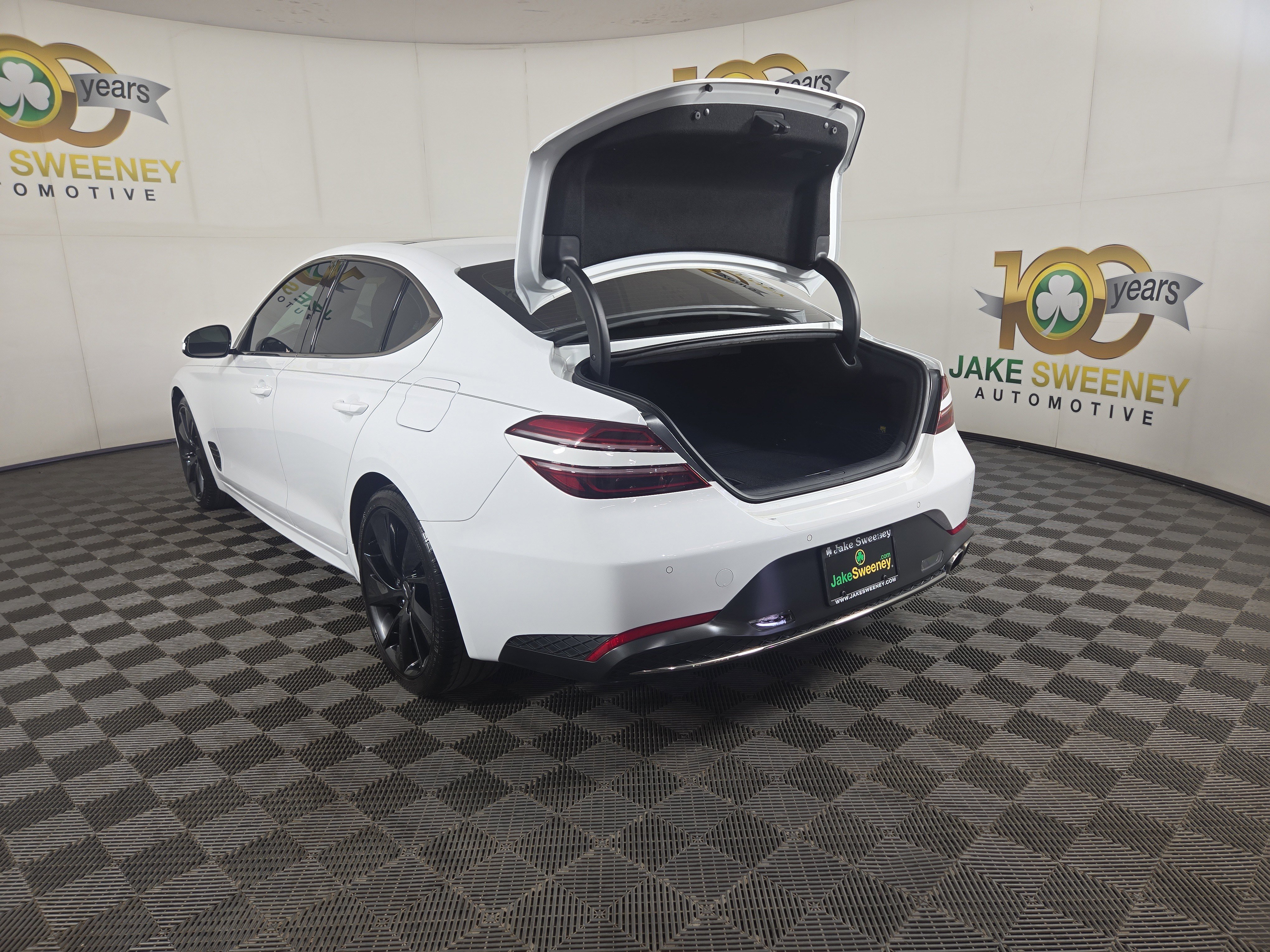 Used 2023 Genesis G70 2.0T w/ Sport Prestige Package RWD image 36