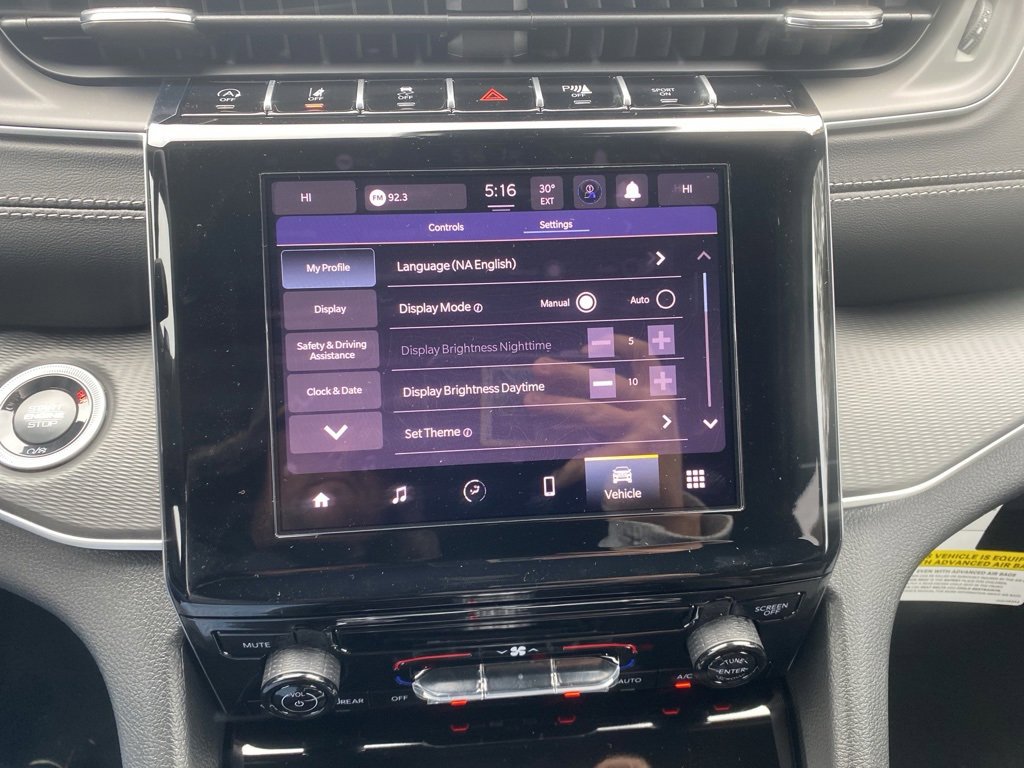 New 2025 Jeep Grand Cherokee Laredo X w/ Trailer Tow Package image 34