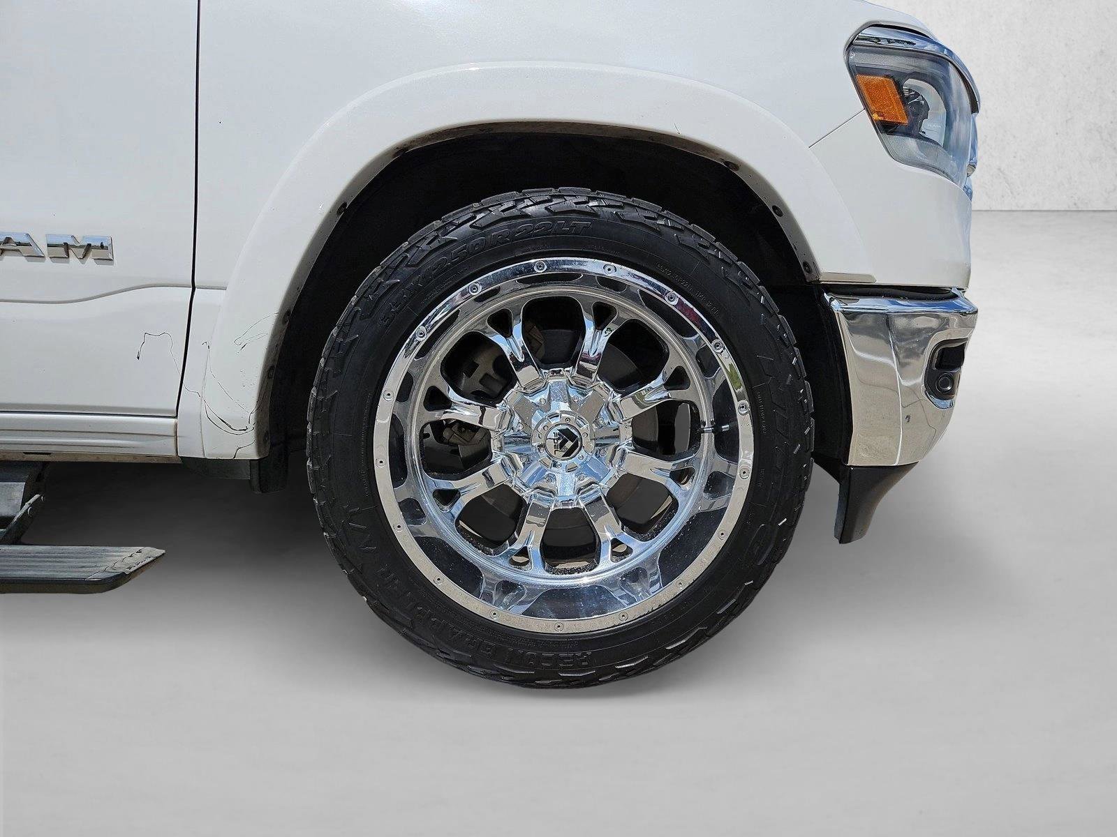 Used 2019 RAM 1500 Laramie RWD image 24