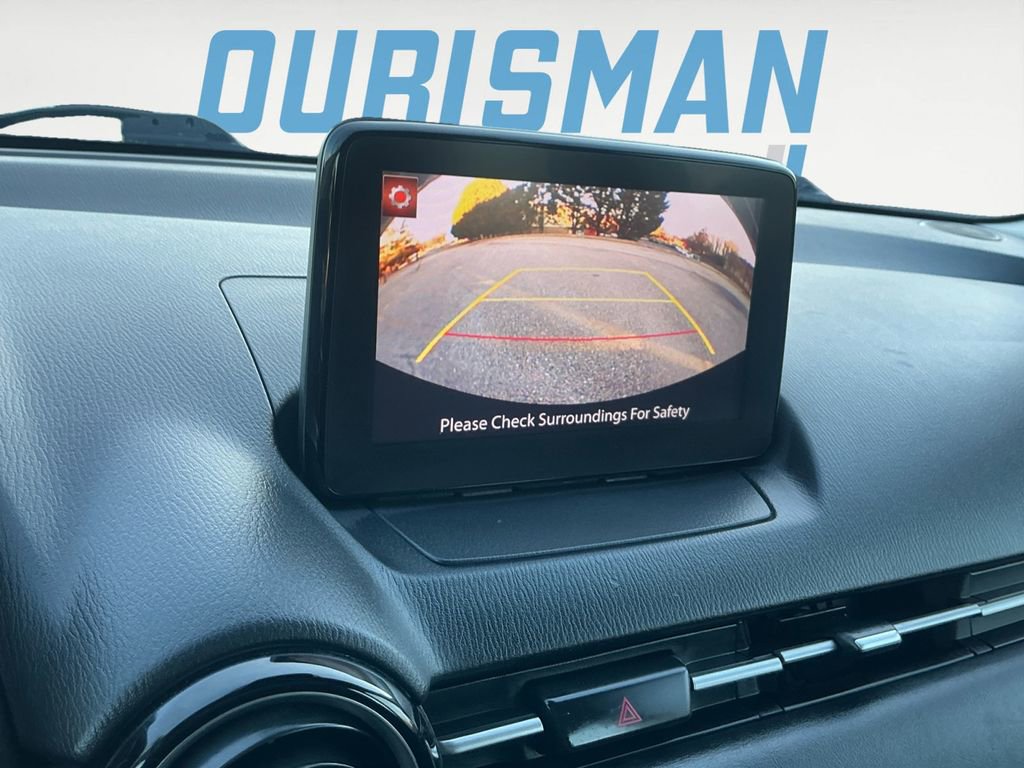 Used 2020 Toyota Yaris LE image 19