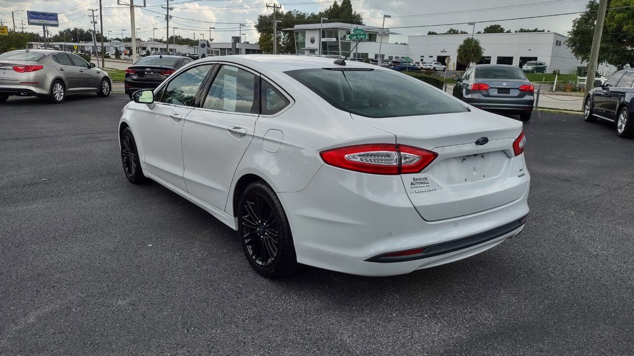 Used 2016 Ford Fusion SE w/ Equipment Group 202A image 6