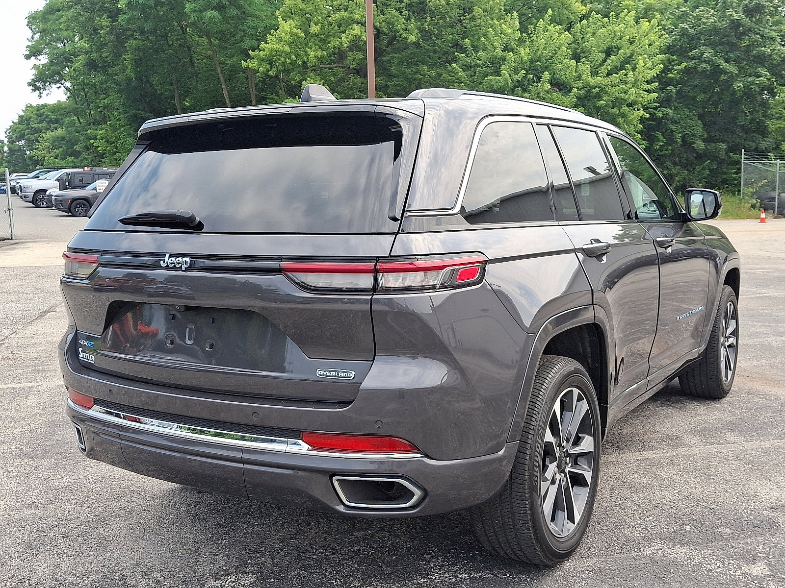 Used 2024 Jeep Grand Cherokee Overland w/ Trailer Tow Package image 11