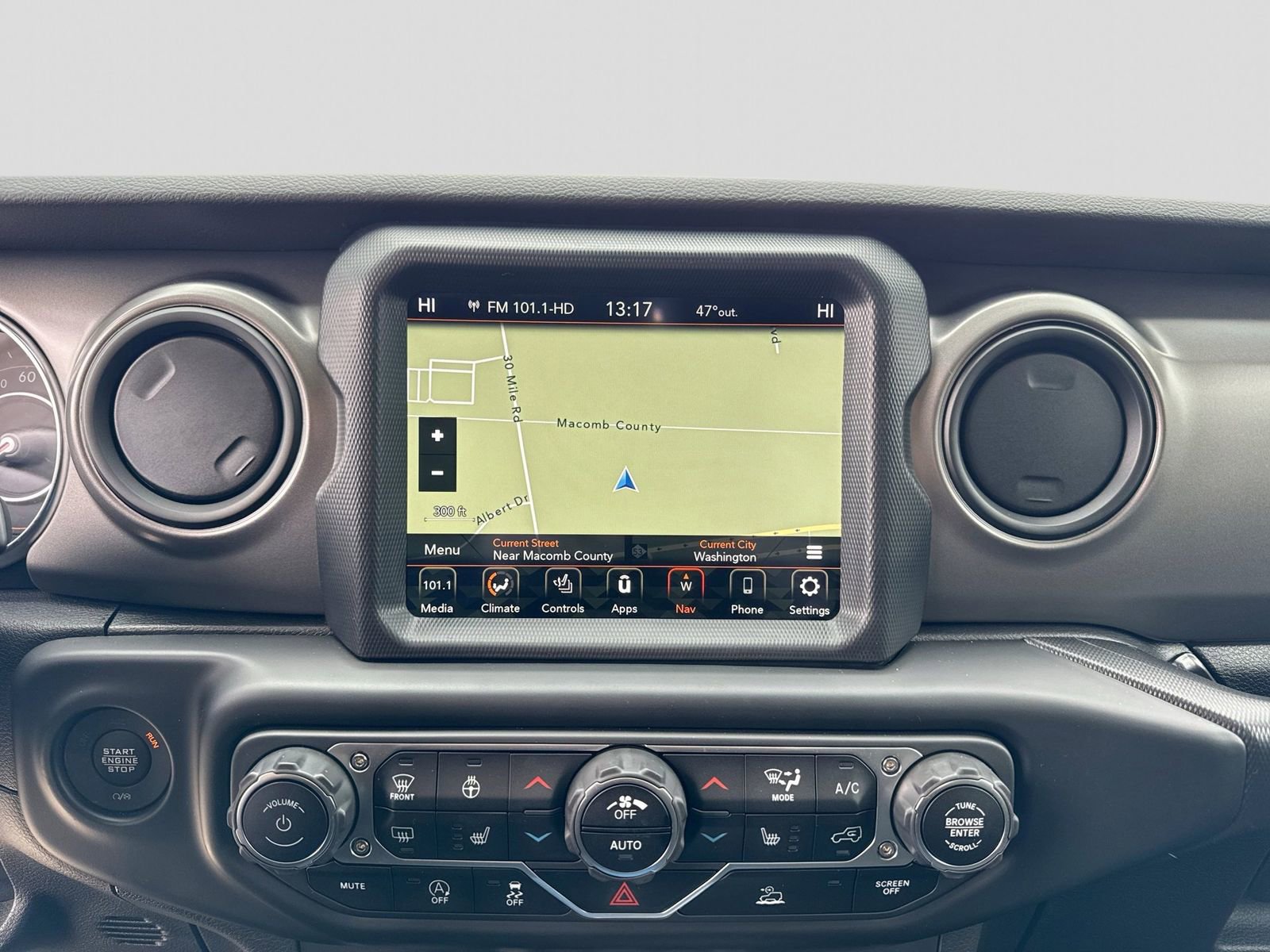 Used 2023 Jeep Wrangler Willys image 30