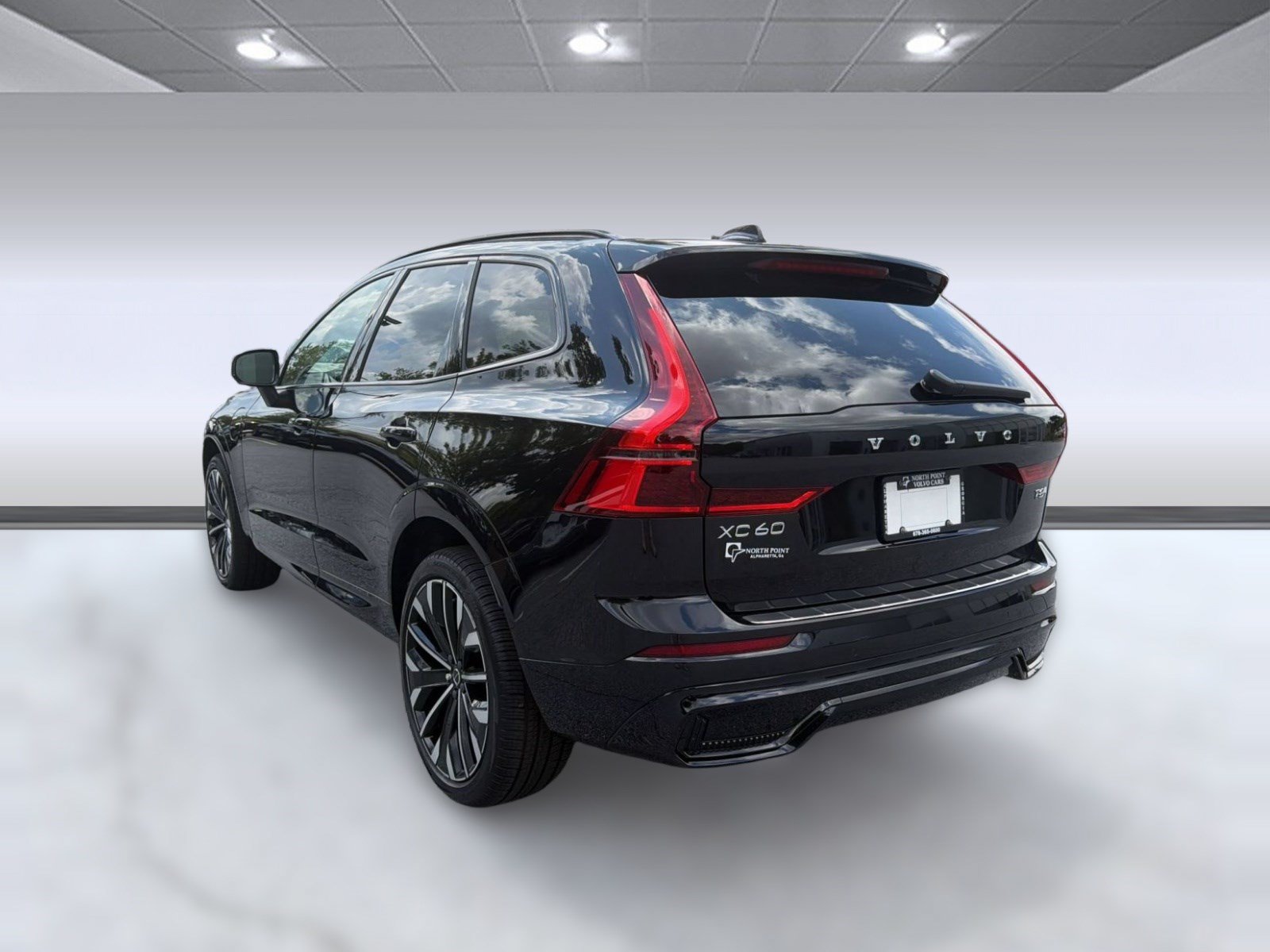 New 2026 Volvo XC60 T8 Ultra w/ Protection Package Premier AWD/4WD image 3
