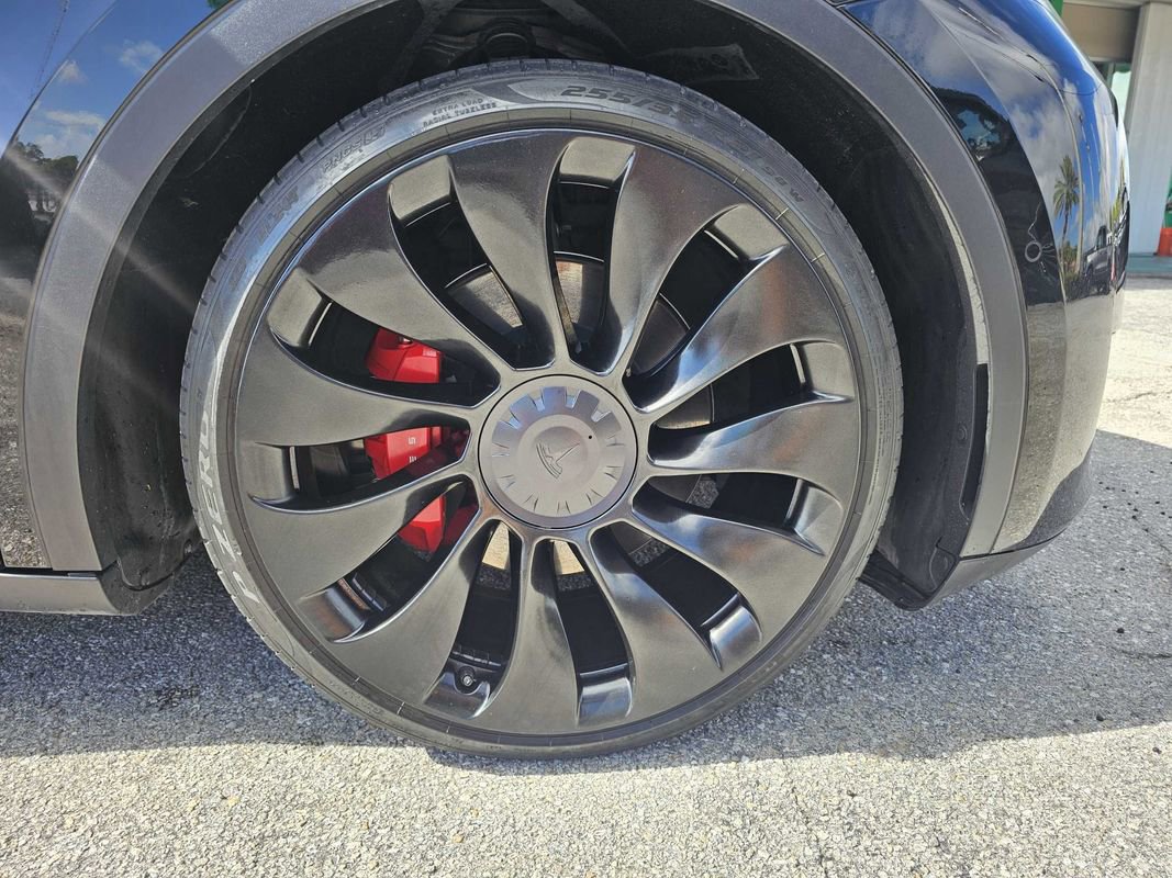 Used 2021 Tesla Model Y Performance image 6