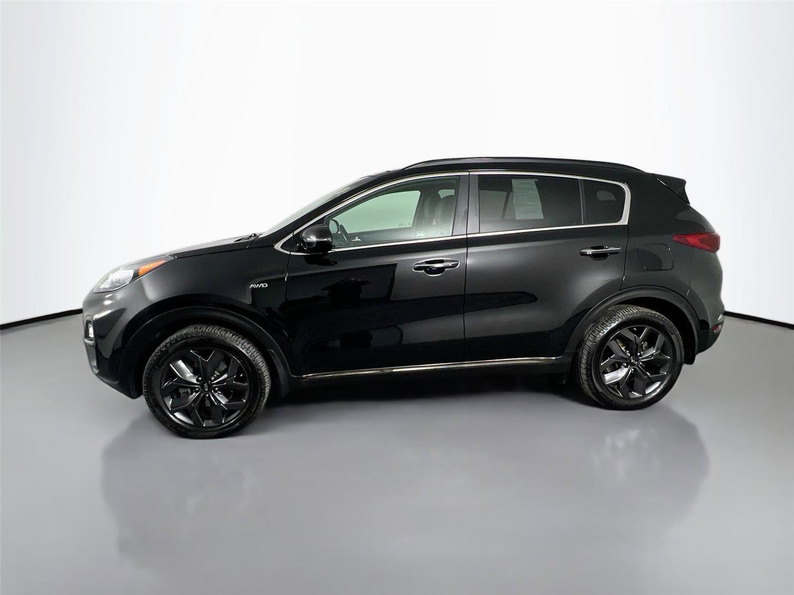 Used 2020 Kia Sportage S w/ S Sunroof Package AWD/4WD image 3