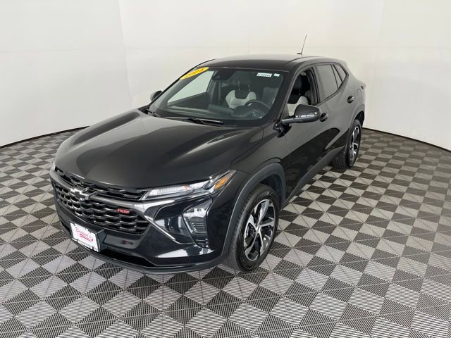 Used 2024 Chevrolet Trax RS FWD image 3