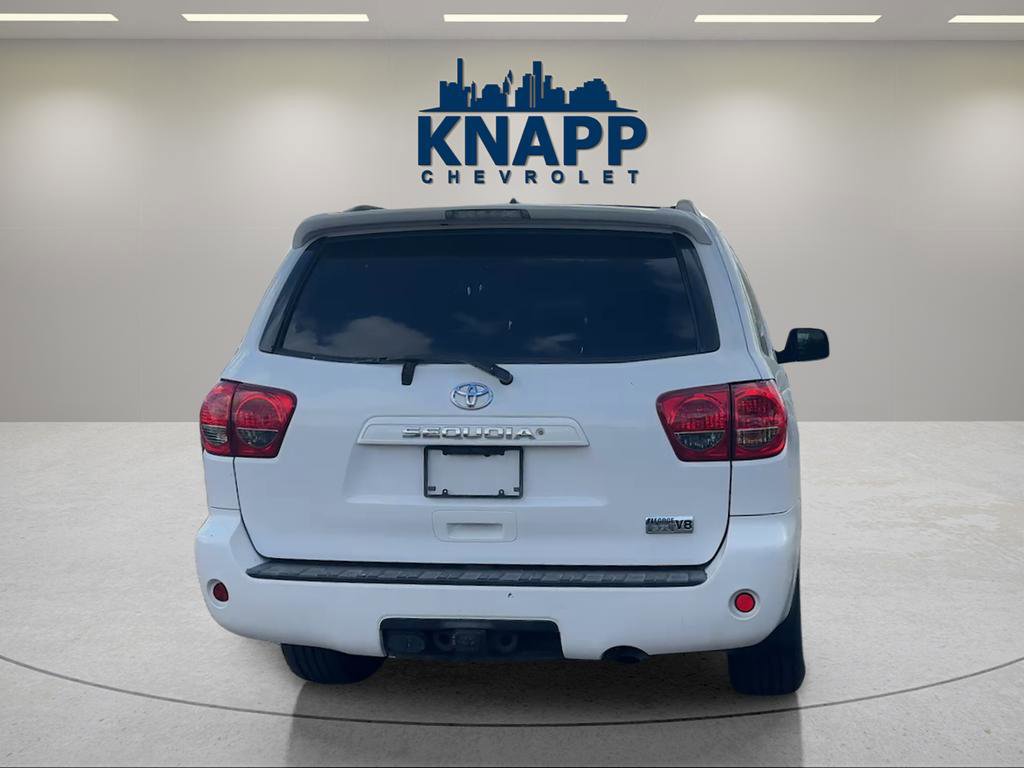 Used 2012 Toyota Sequoia SR5 RWD image 4