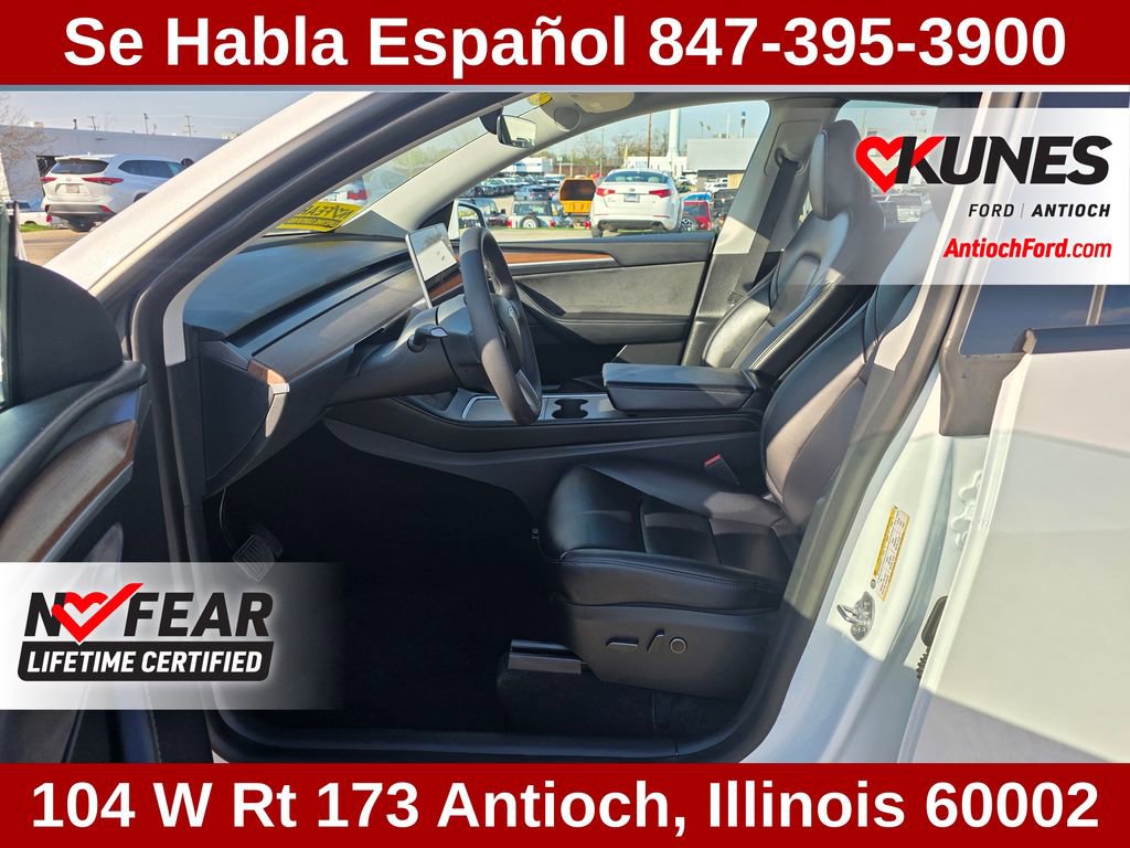 Used 2024 Tesla Model Y Long Range AWD/4WD image 23