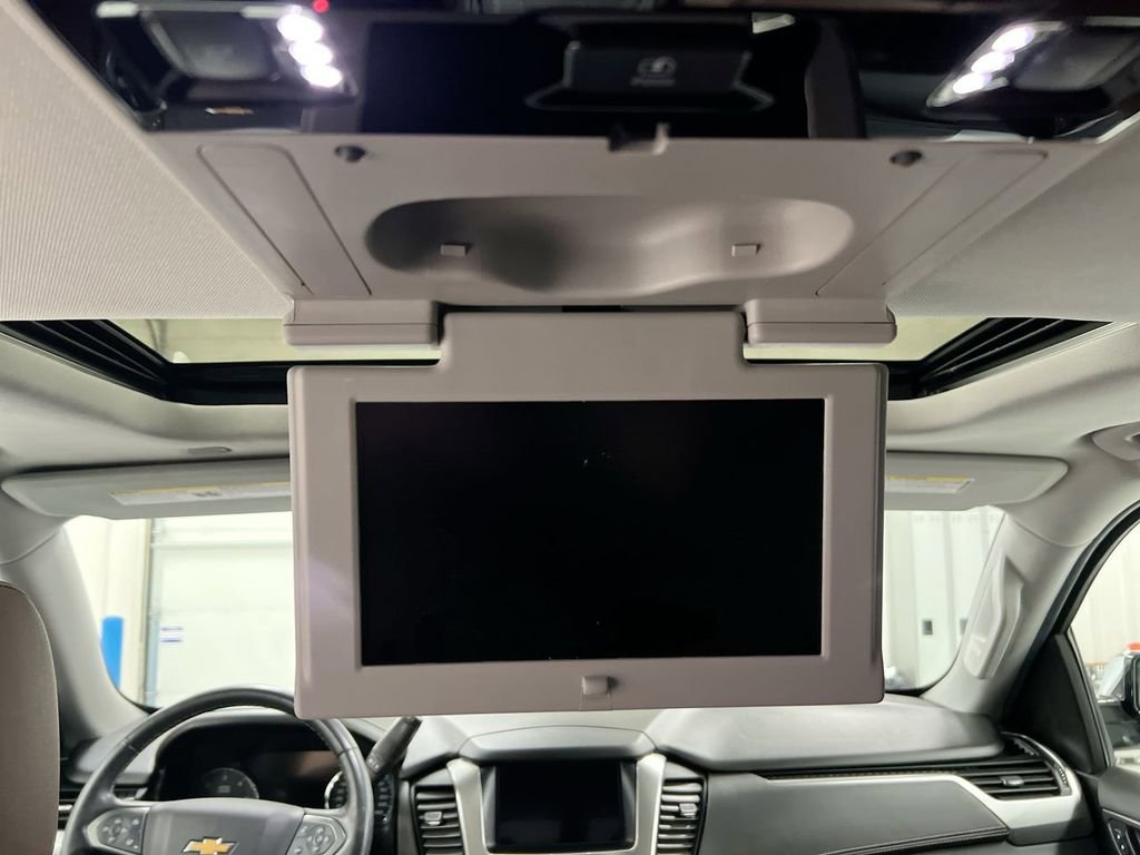 Used 2020 Chevrolet Suburban Premier w/ Premier Plus Edition image 31