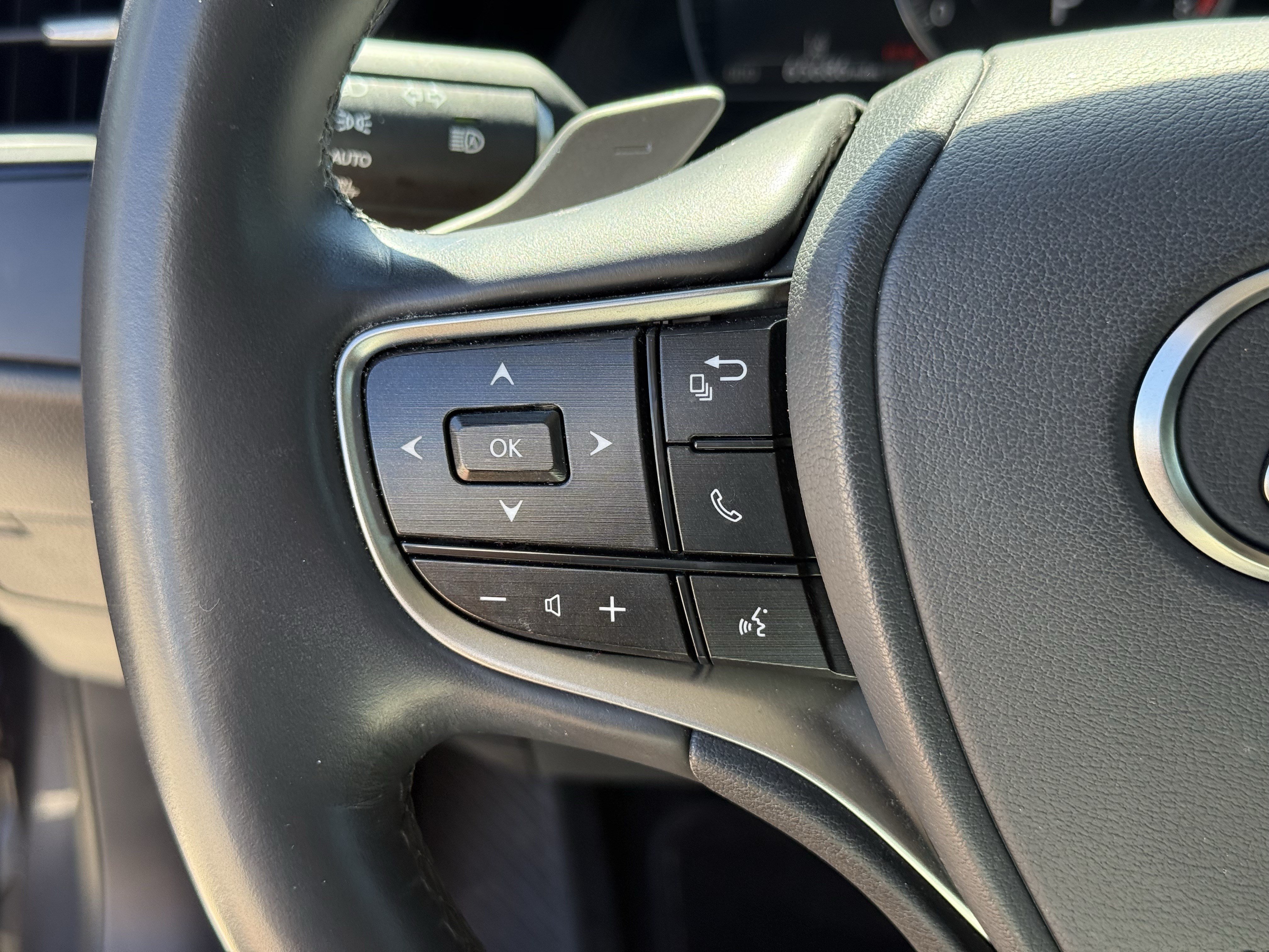 Used 2022 Lexus ES 350 w/ Premium Package FWD image 16