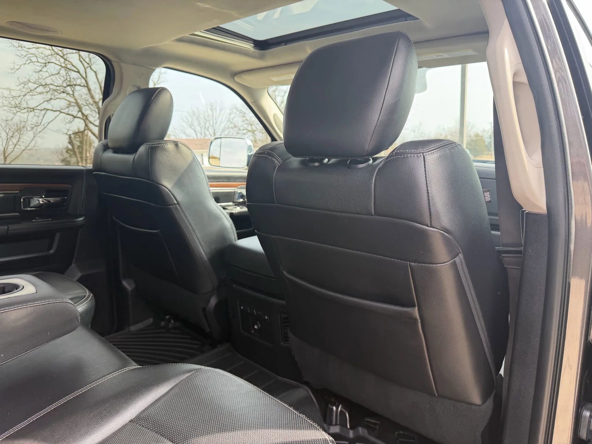 Used 2016 RAM 2500 Laramie w/ Convenience Group image 46