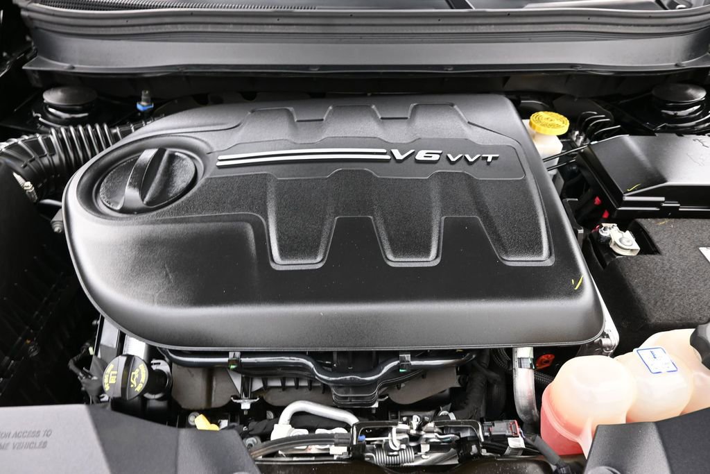 Used 2019 Jeep Cherokee Latitude w/ Popular Appearance Group FWD image 30