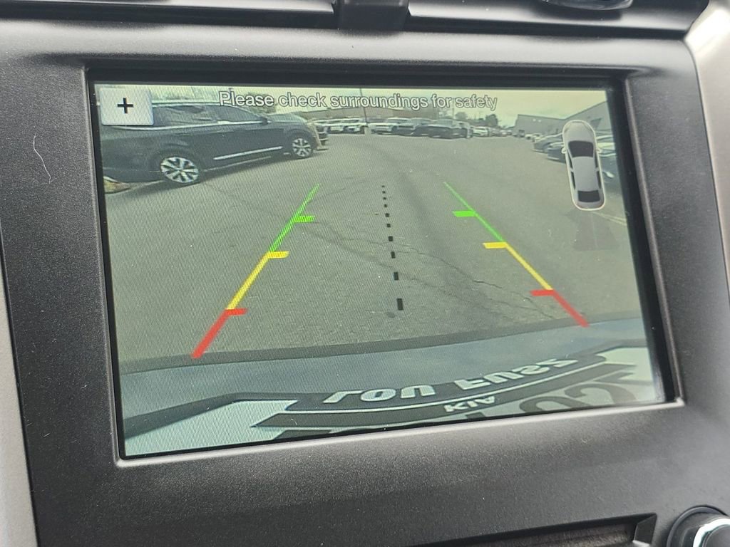 Used 2018 Ford Fusion SE w/ Fusion SE Technology Package image 29