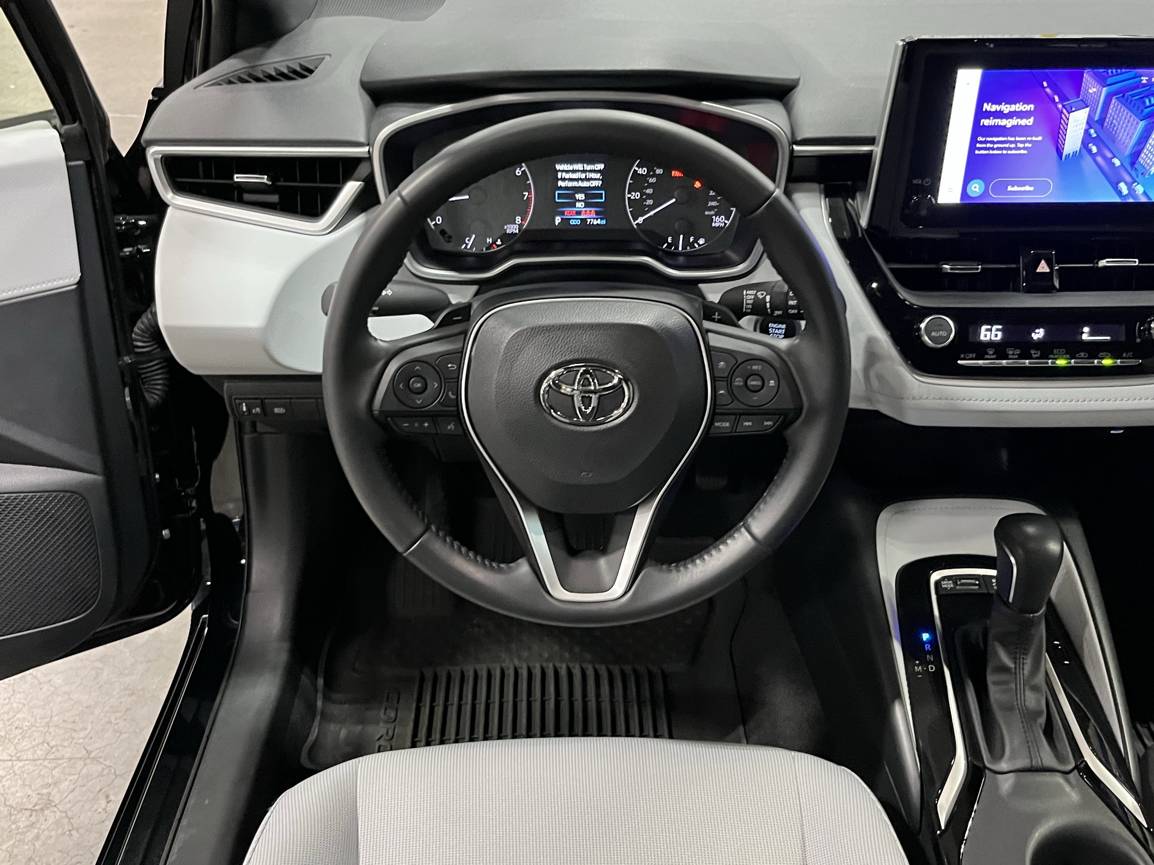 Used 2024 Toyota Corolla SE FWD image 12