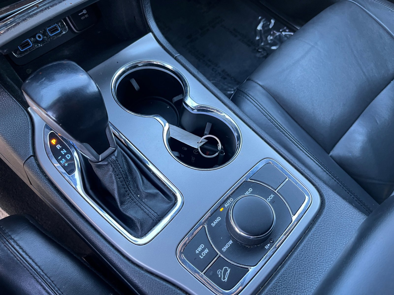 Used 2022 Jeep Grand Cherokee Limited image 32