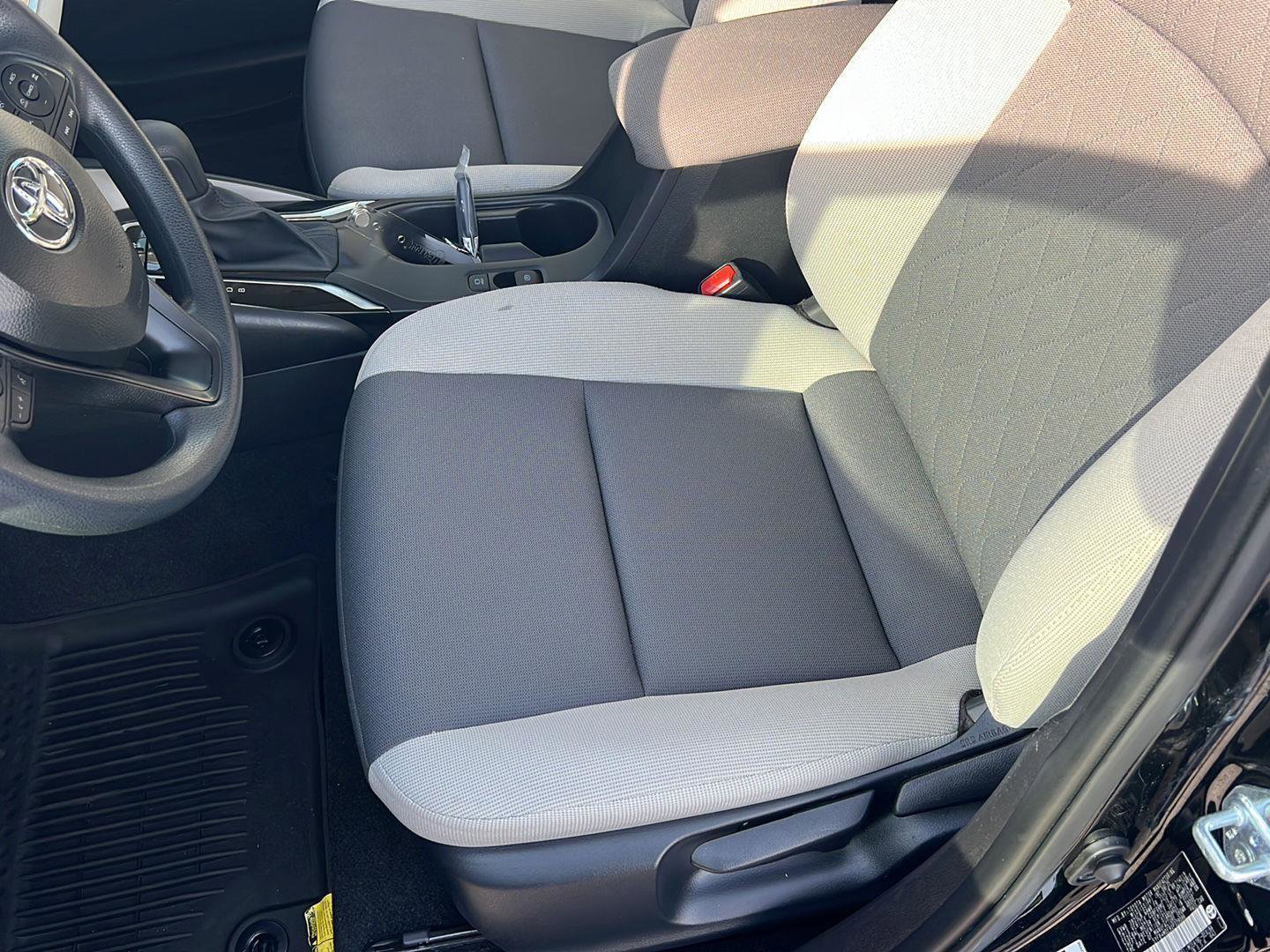 Certified 2025 Toyota Corolla LE w/ Convenience Package FWD image 28