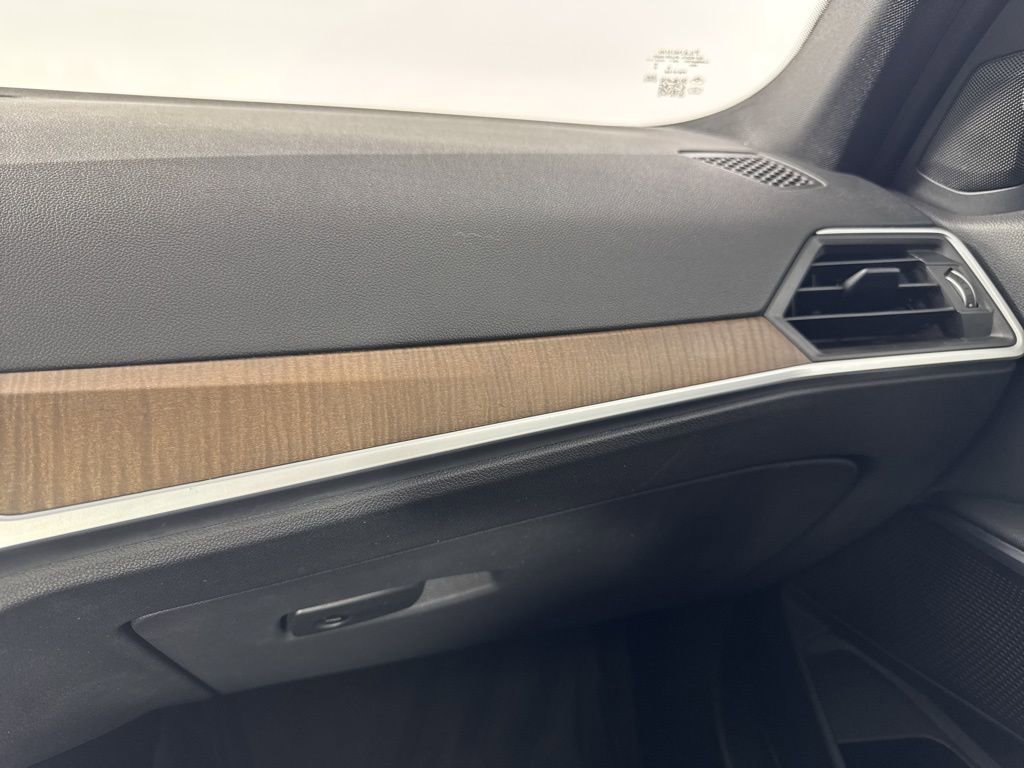 Used 2019 BMW 330i xDrive Sedan w/ Premium Package image 21