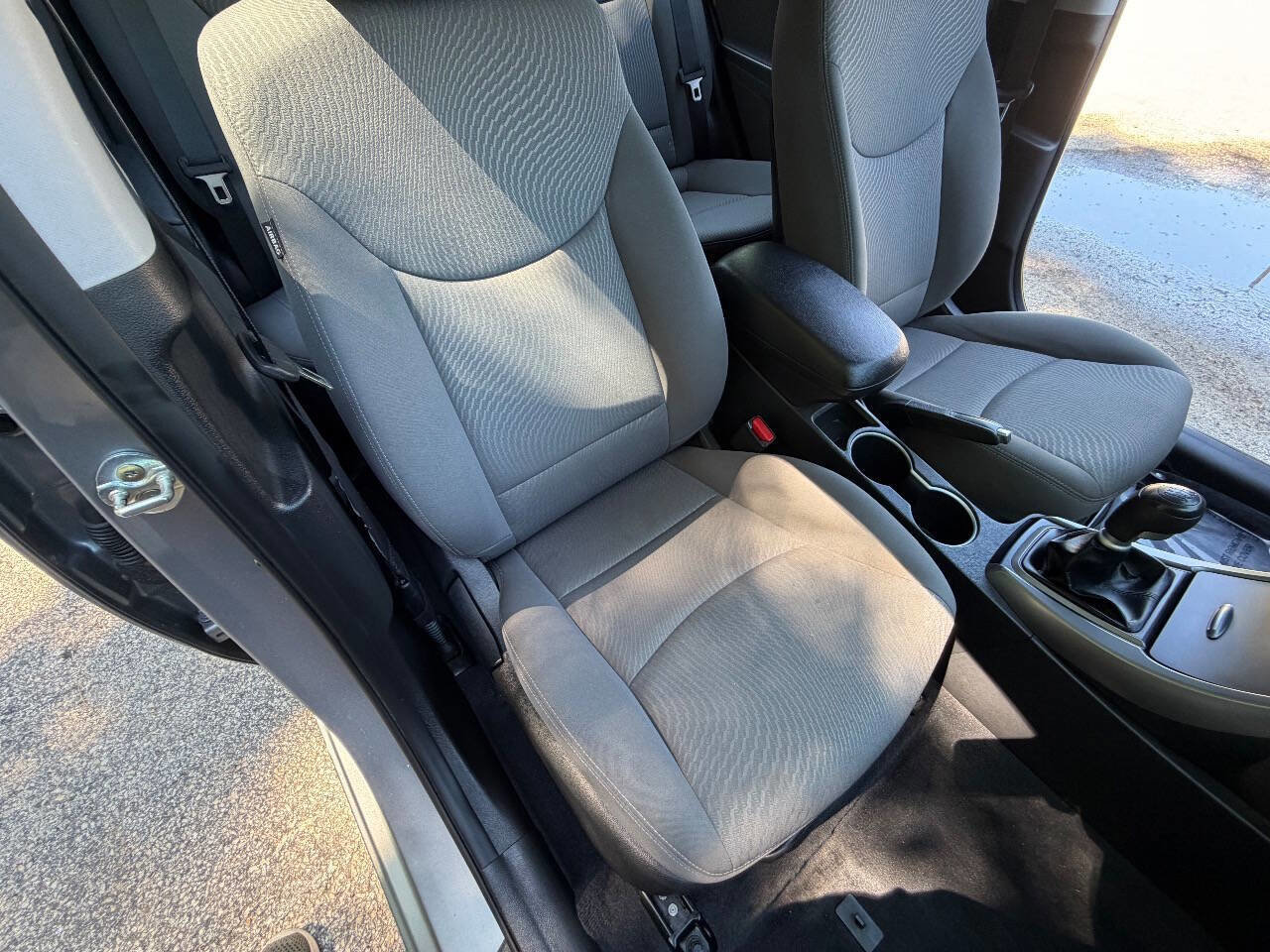 Used 2016 Hyundai Elantra SE FWD image 10