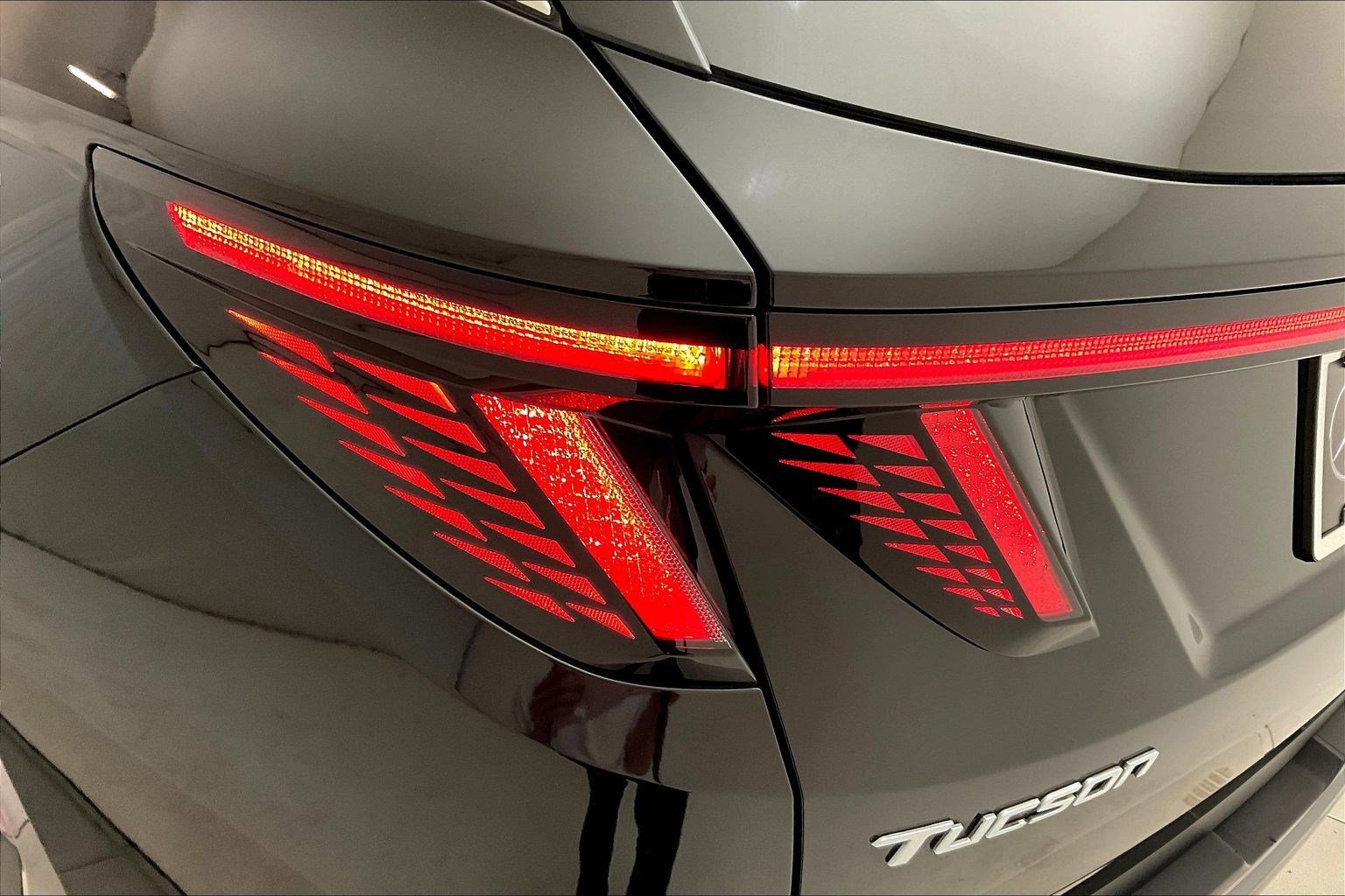 Used 2023 Hyundai Tucson Limited AWD/4WD image 23