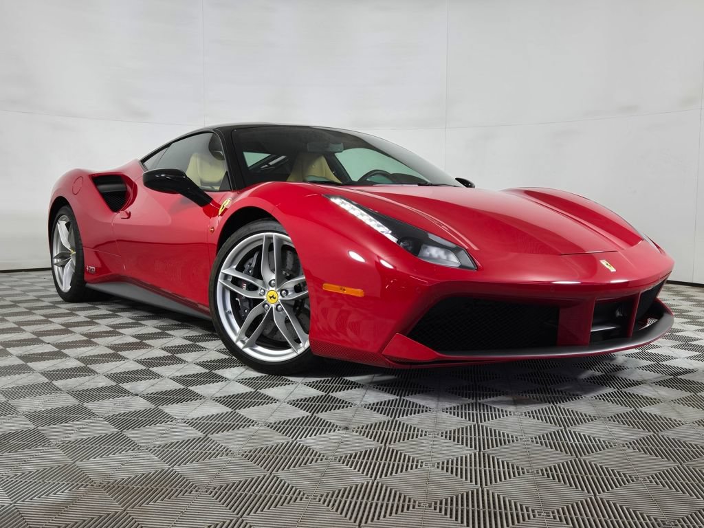 Used 2017 Ferrari 488 GTB RWD image 3