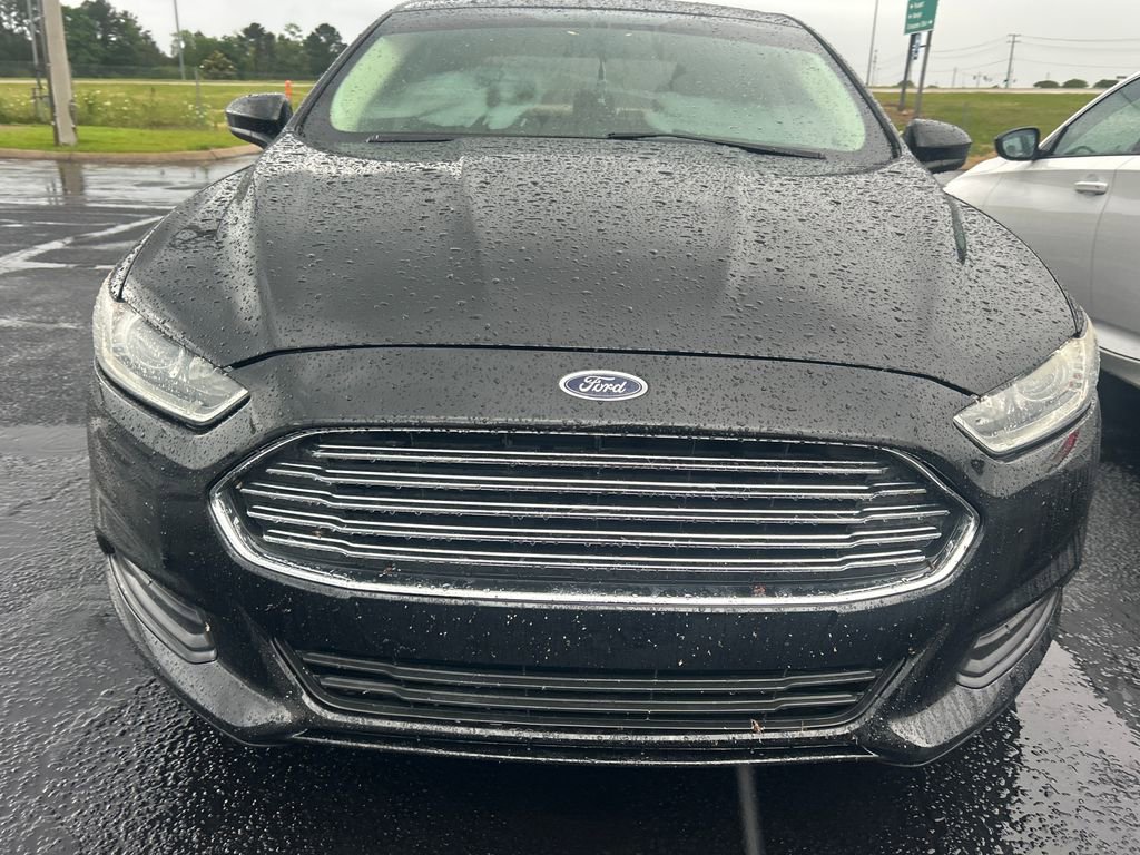 Used 2015 Ford Fusion SE FWD image 4