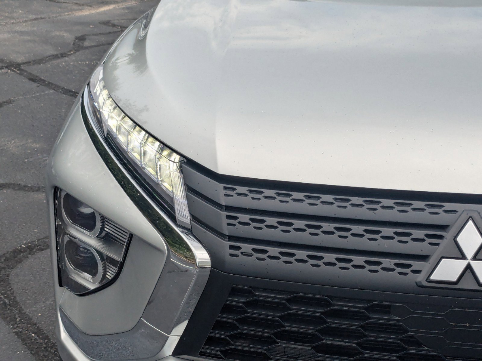 New 2024 Mitsubishi Eclipse Cross ES image 9