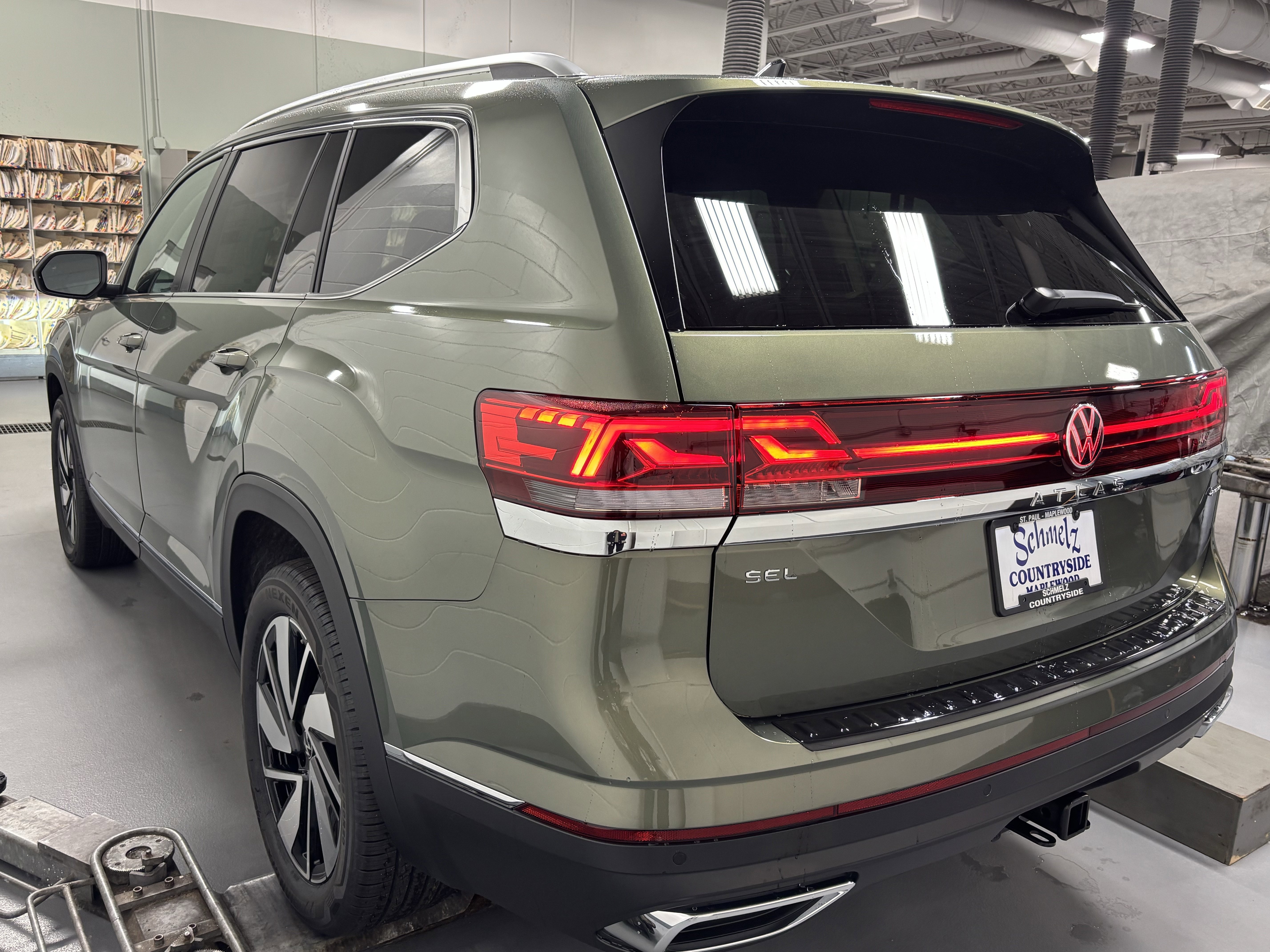 New 2026 Volkswagen Atlas SEL image 9