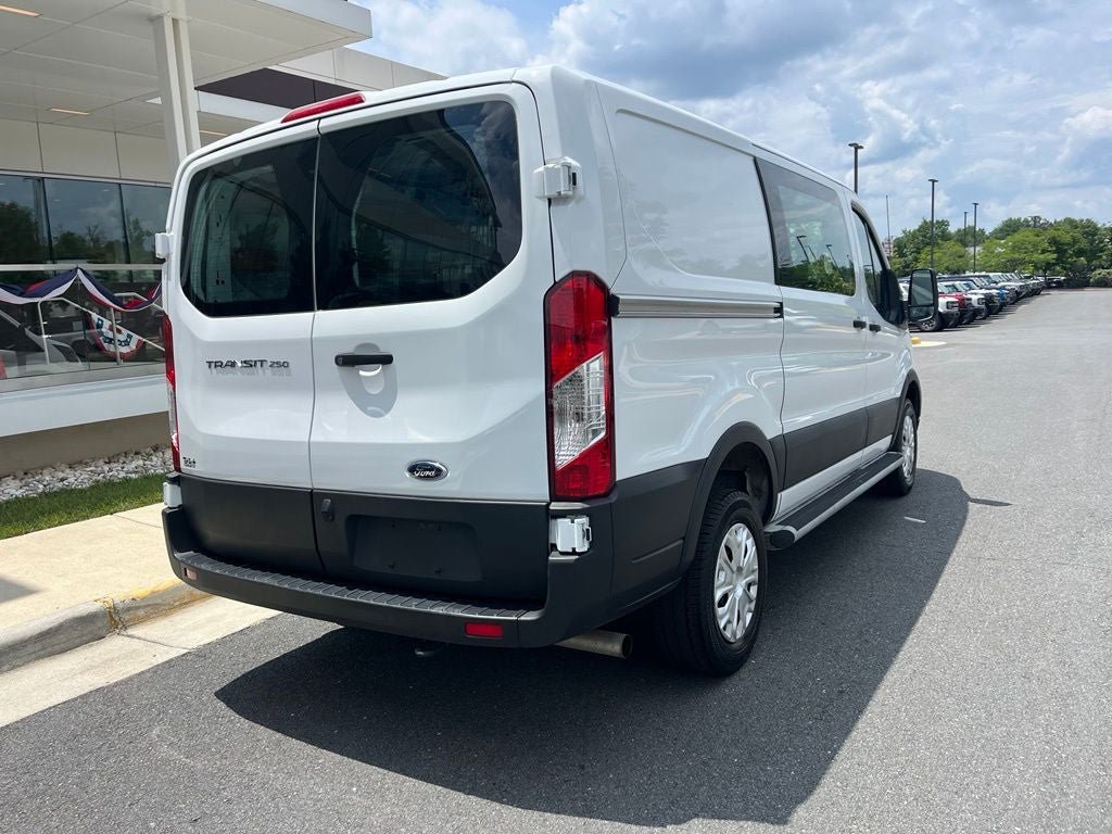 Used 2025 Ford Transit 250 Low Roof w/ Exterior Upgrade Package RWD image 7