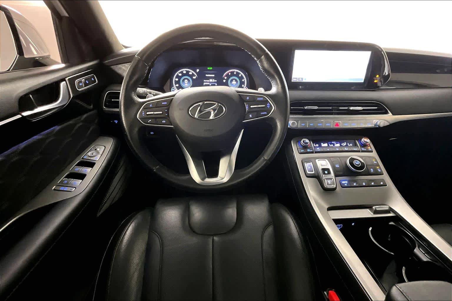 Used 2022 Hyundai Palisade Calligraphy FWD image 4