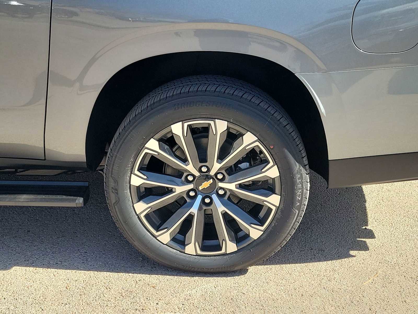 New 2026 Chevrolet Suburban High Country image 4